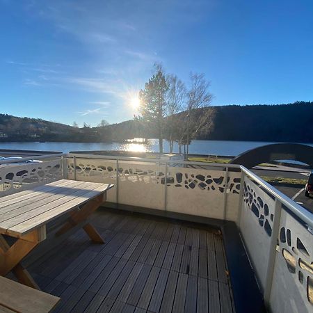 Hotel La Bonne Hotesse Chambon-sur-Lac Exterior foto