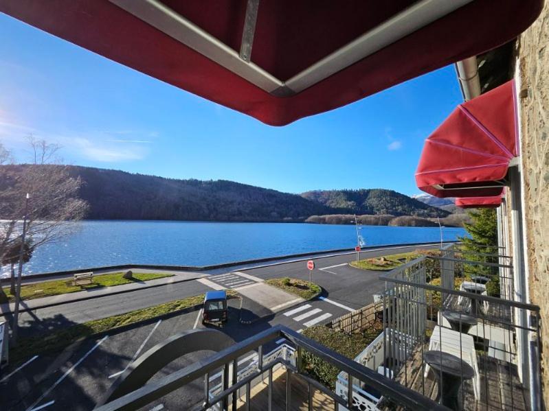 Hotel La Bonne Hotesse Chambon-sur-Lac Exterior foto