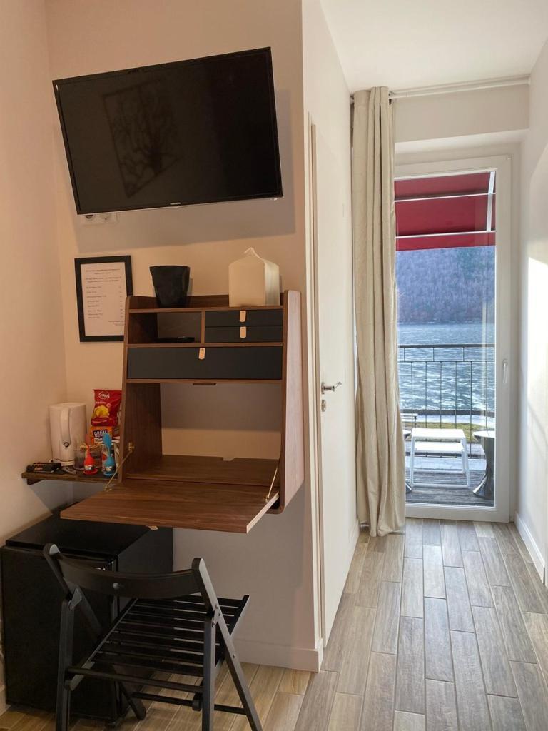 Hotel La Bonne Hotesse Chambon-sur-Lac Habitación foto